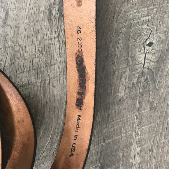 SOLD Orvis Wildlife Belt leather safari themed - Picture 4 of 4